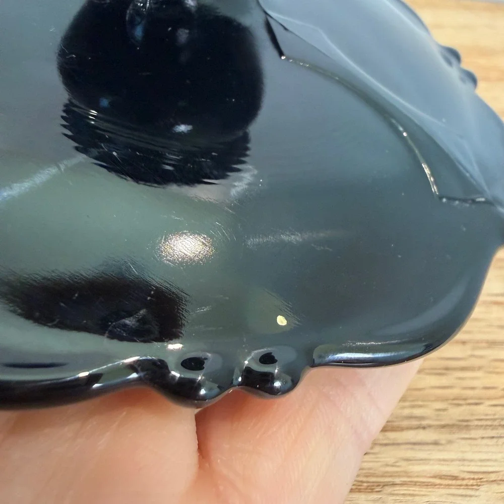 L.E. Smith Black Amethyst Glass Candle Holder Vintage Scalloped Base